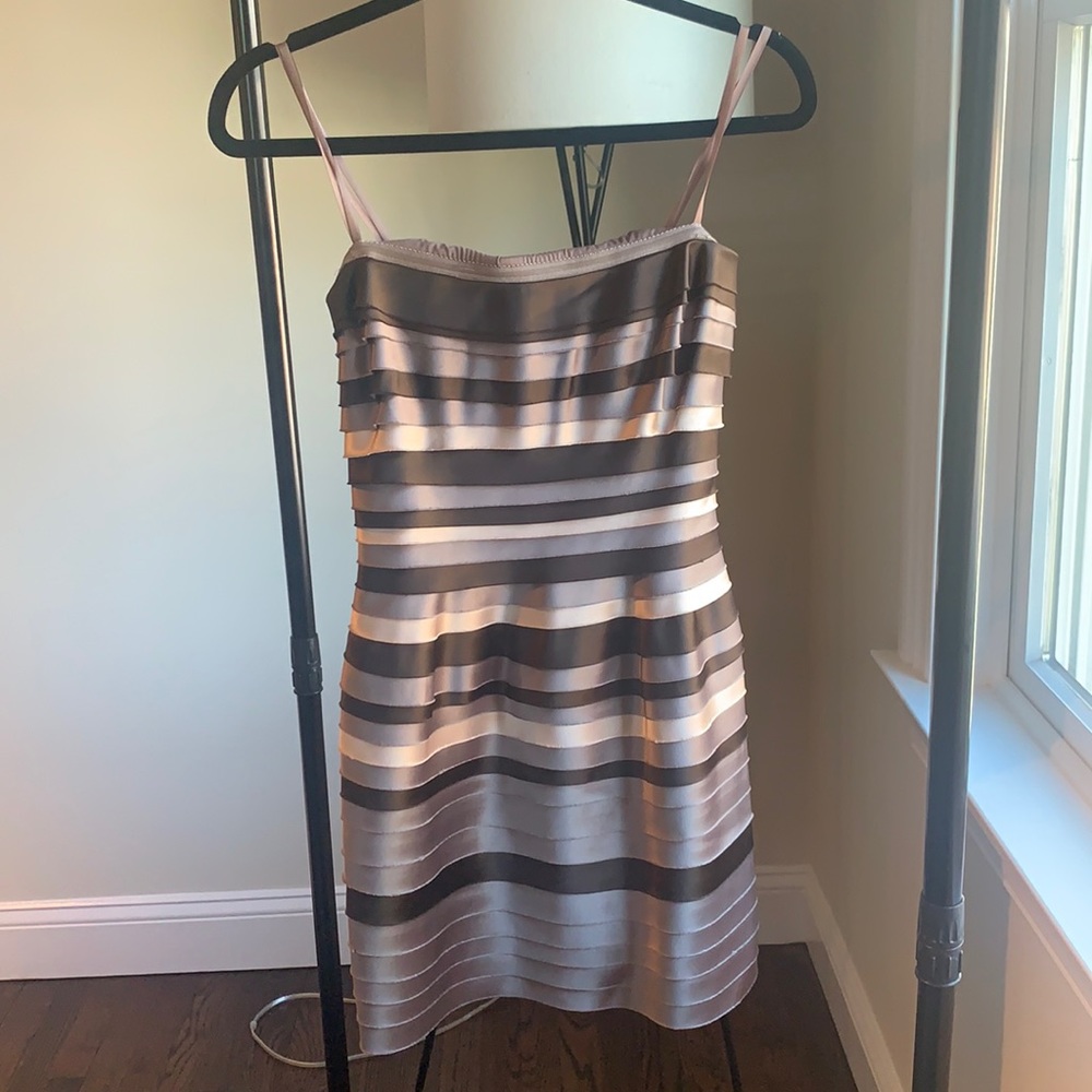 BCBG MaxAzria Petite 0P dress. Taupe, Brown, Cream